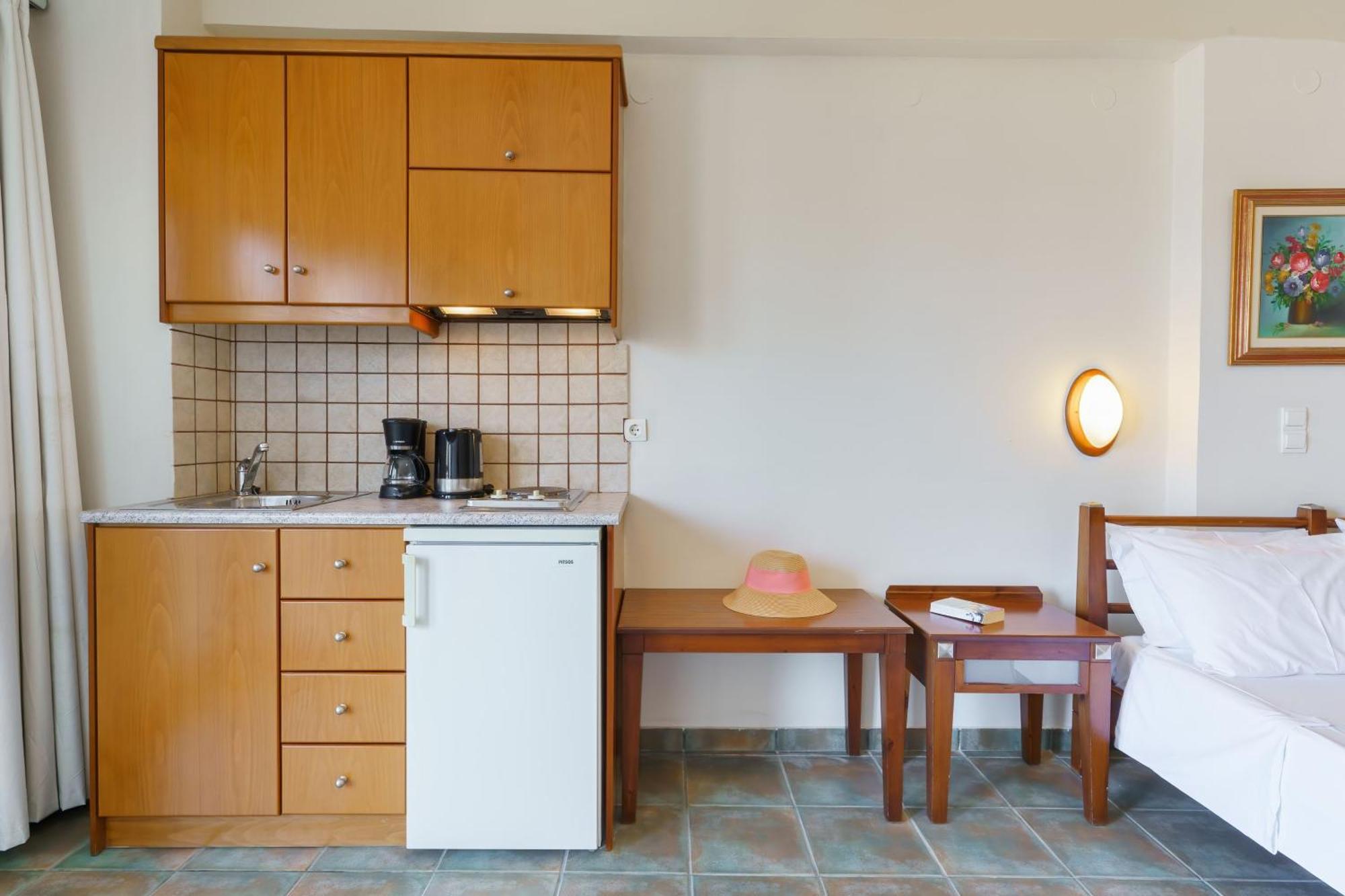 Sunrise Suites & Apartments Калівес Номер фото